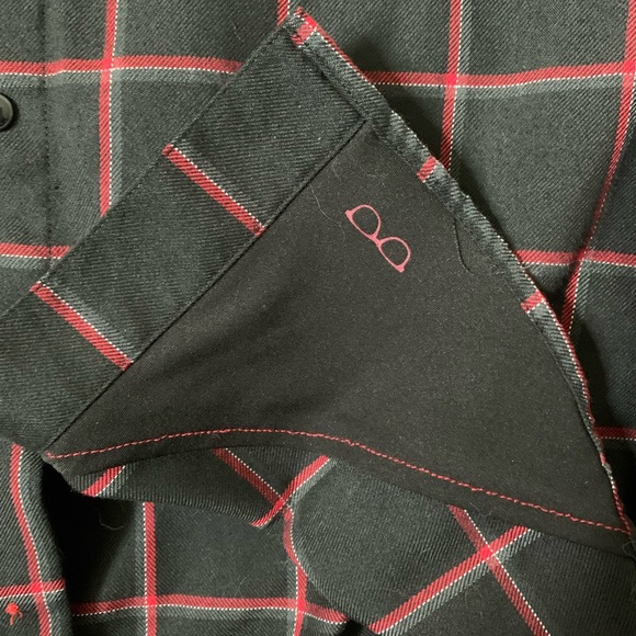 DIXXON
SLAYER Black and Red Casual Button Down Shirt - Picture 4 of 4